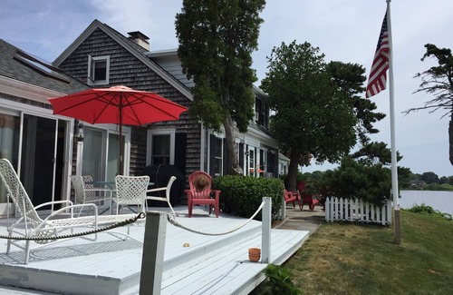 Falmouth Heights Casa | Waterfront 3 BR Cape - Walk to Beach Falmouth, MA TARIFAS ESPECIALES DE TEMPORADA ESPECIAL