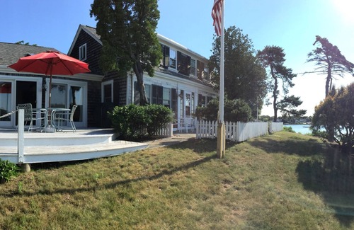 Falmouth Heights Casa | Waterfront 3 BR Cape - Walk to Beach Falmouth, MA TARIFAS ESPECIALES DE TEMPORADA ESPECIAL