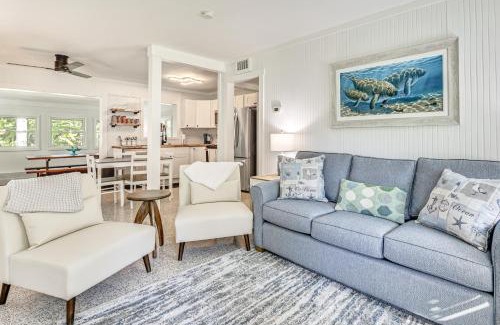Crystal River Casa | Walk to Boat Launch Crystal River Home with Lanai