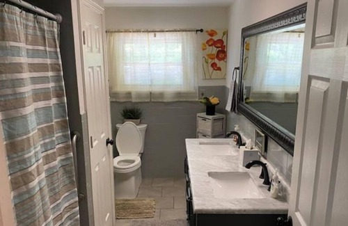 Montville Casa | Walk to Casino with POOL+HOT TUB