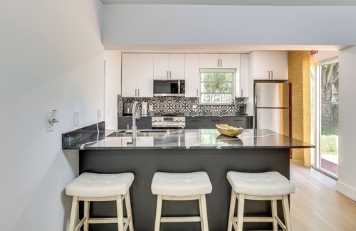Coral Springs Casa | Walk to City Center: Modern Coral Springs Getaway