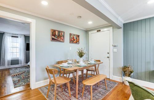 Harbor View - Orient Heights Apartamento | Walk to Constitution Beach Mid-Century Boston Gem