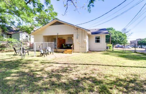 Brookhaven Casa | Walk to Dining and Shops Dtwn Brookhaven Home!