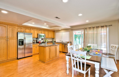 Southwest Anaheim Casa | Walk to Disneyland & Conv Ctr!*Hot Tub!*Game Room*Spring Sale!