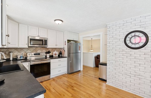 Kennebunk Casa | Walk to Dock Square! - Freshly Renovated Charmer!