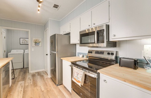Thomasville Casa | Walk to Downtown & Coffee Shop: Thomasville Escape