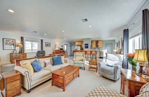 Buena Vista Casa | Walk to Downtown, Hiking Trails & the Arkansas River