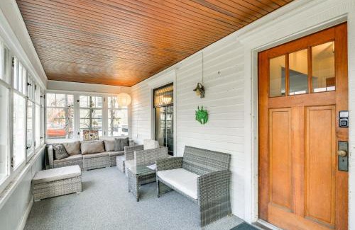 Clayton Apartamento | Walk to Downtown - Home with Porch in Clayton!