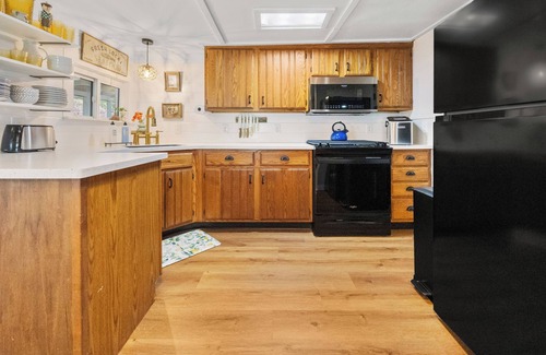 Oswego Casa | Walk to Downtown! Marina, Parks, Fire pit, SUNY!