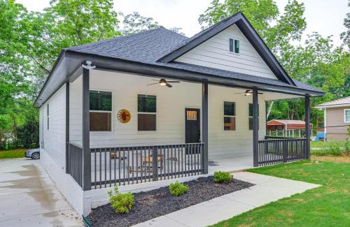Hogansville Casa | Walk to Downtown! Modern Hogansville Home with Patio