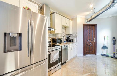 Troy Apartamento | Walk to Dtwn and Waterfront Roomy Troy Apt