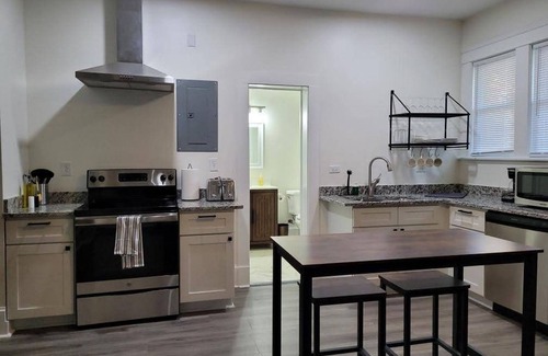 Durham Apartamento | Walk to Duke Campus 1 Bedroom in Trinity Park