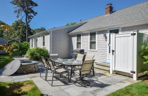 Harwich Port Casa | Walk to Earle Rd Beach Incredible Patio