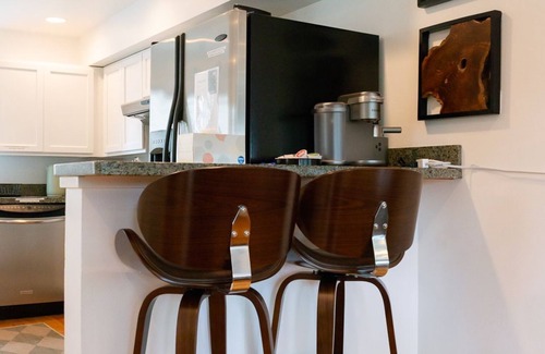Green Lake Casa | Walk-to-everything 3BD & 3BA Townhome next to Lake and Lightrail