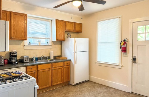 South End Apartamento | Walk to Everything - Burlington - Lake Champlain -UVM