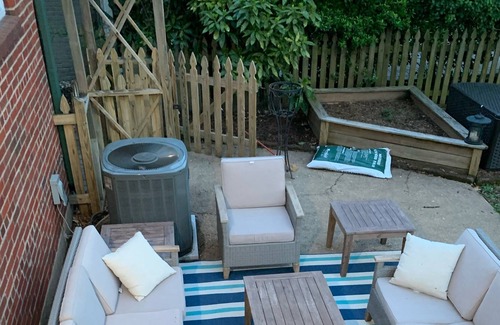Falls Church Casa | Walk to everything in Falls Church