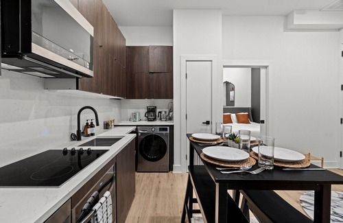 Old City Apartamento | Walk to Everything in Old City- ADA compliant unit! Old City Philadelphia