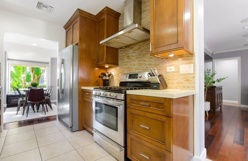 Sherman Oaks Casa | Walk to Famous Ventura Boulevard w/ Pool, Pingpong, BBQ