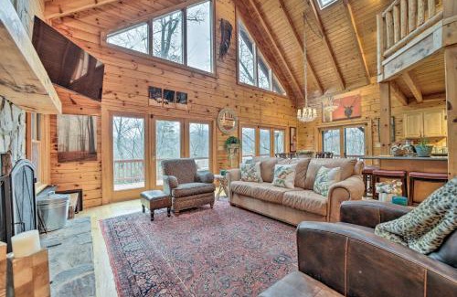 Maggie Valley Casa | Walk to Golfing Grand Maggie Valley Cabin!