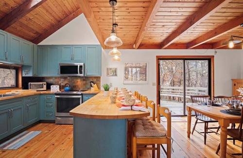 Truro Casa | Walk to Great Hollow Beach!