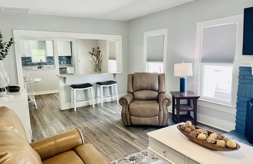 Historic District Casa | Walk to Historical Canal Street - 5 Minute Ride To The Beach!