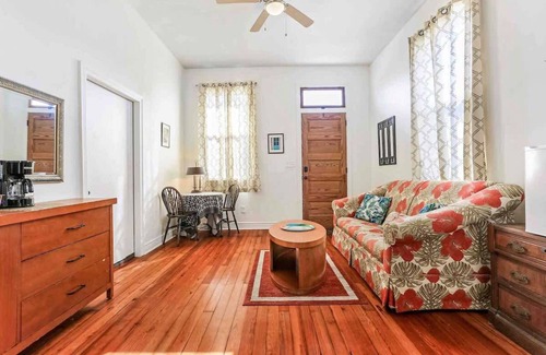 Esplanade Ridge Apartamento | Walk To: Jazz Fest, French Quarter, City Park