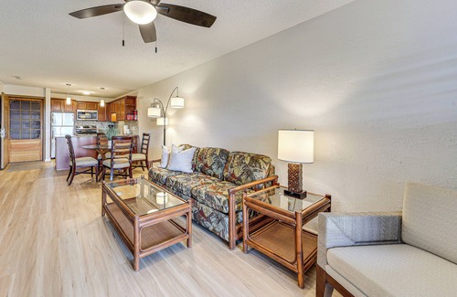 Nawiliwili Condominio | Walk to Kalapaki Beach: Condo w/ Ocean & Mtn View!