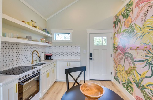 Laguna Beach Apartamento | Walk to Laguna Beach: Modern Studio in PCB!