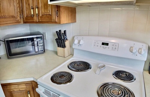 Holiday Island Casa | Green Meadow #1 Close to Lake Access, Marina, Golf