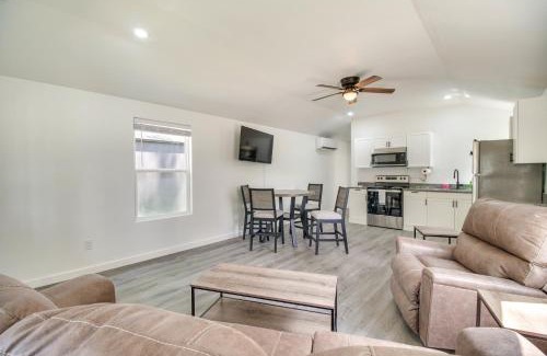 Grove Casa | Walk to Lake Cozy Grove Cabin with Fire Pit