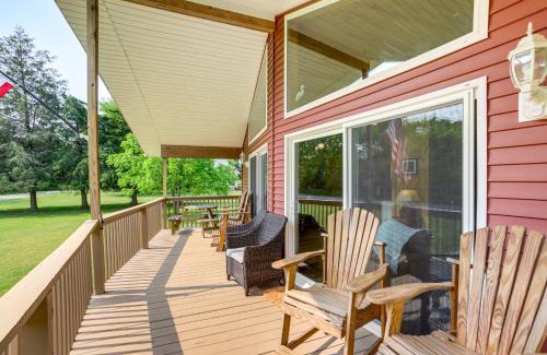 Kelleys Island Casa | Walk to Lake Kelleys Island Gem with Deck!
