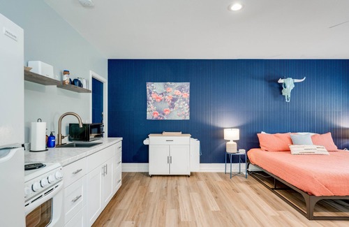 Buchanan Dam Apartamento | Walk to Lake LV2 EV Charge Fish Hike Pickleball Skyline Club Coming Feb 25 3 Acre Property