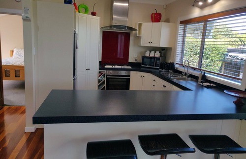 Taupo Casa | A pie de lago / ciudad. WiFi, ropa de cama y limpieza incluidos.