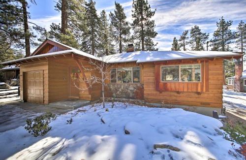 Fawnskin Casa | Walk to Lake Rustic Home with Deck in Fawnskin