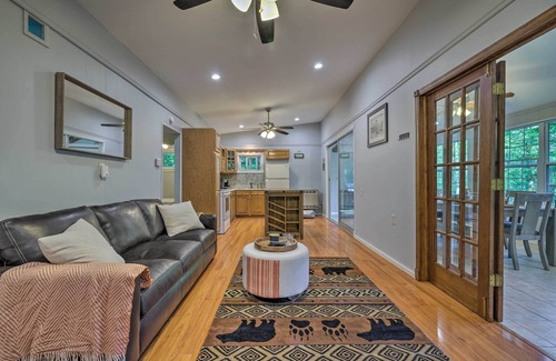 Greentown Cabina | Walk to Lake Wallenpaupack: Greentown Getaway