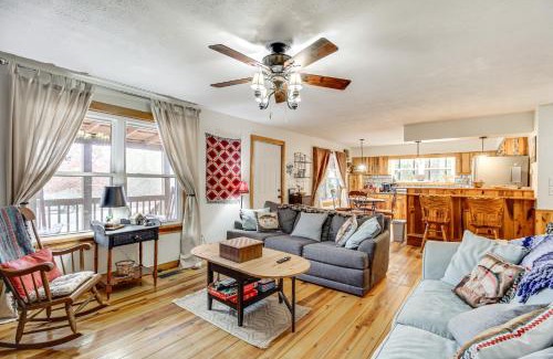 Fort Payne Casa | Walk to Little River Falls Lakefront Cabin