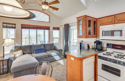 Lake Havasu City Cabina | Walk to London Bridge Beach: Lake Havasu Cabin!