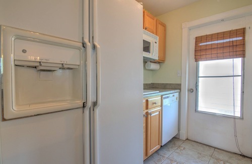 Coquina Sands Condominio | Walk to Lowdermilk Beach From This Amazing & Cute Condo with Back Bay Views!