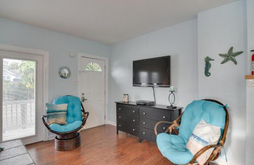 Madeira Beach Apartamento | Walk to Madeira Beach Family Resort Condo