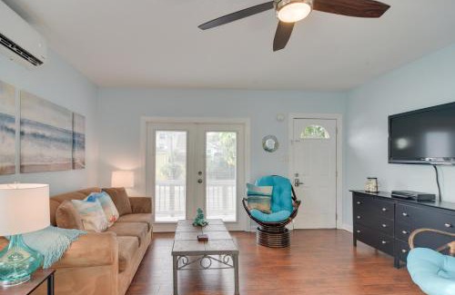 Madeira Beach Apartamento | Walk to Madeira Beach Family Resort Condo