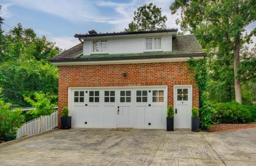 High Point Casa | Walk to Main St Historic High Point Carriage Home