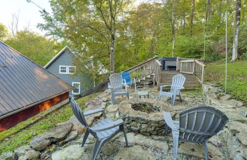 Smithville Casa | Walk to Marina Center Hill Lake Home with Hot Tub