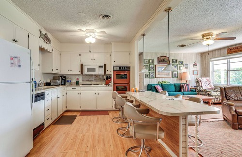 Kingston Casa | Walk to Marina: Family Home w/Yard in Kingston