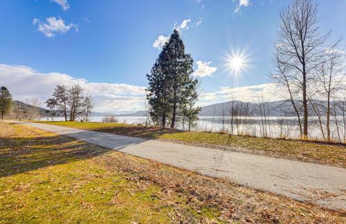 Harrison Casa | Walk to Marina Harrison Cabin with Lake View!