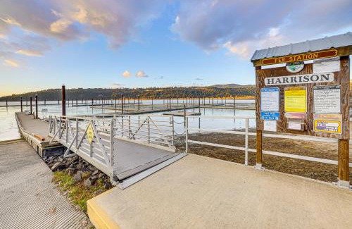 Harrison Casa | Walk to Marina Harrison Cabin with Lake View!
