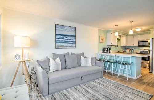 North Ocean City Apartamento | Walk to Maryland Beach Coastal Condo with Balcony