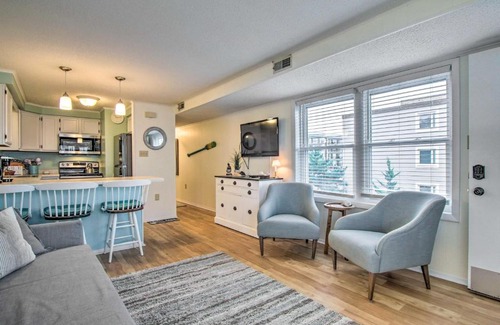 North Ocean City Apartamento | Walk to Maryland Beach Coastal Condo with Balcony
