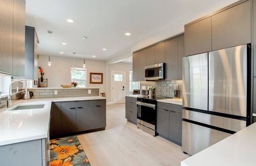 Englewood Casa | Walk to Med Ctrs & Dtwn Englewood: Modern Home