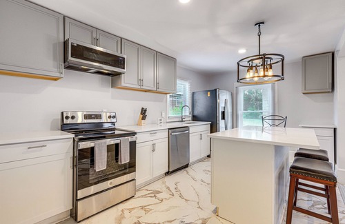 Macon Casa | Walk to Mercer University: Home w/ Yard in Macon!