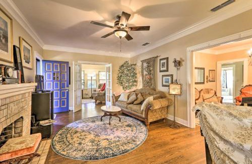 Wichita Falls Casa | Walk to Midwestern State Wichita Falls Cottage!
